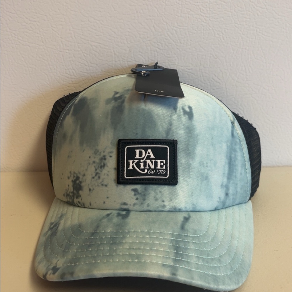 NWT Dakine Lo' Tide Trucker Hat Snapback Women's Cap Bleached Moss Print New